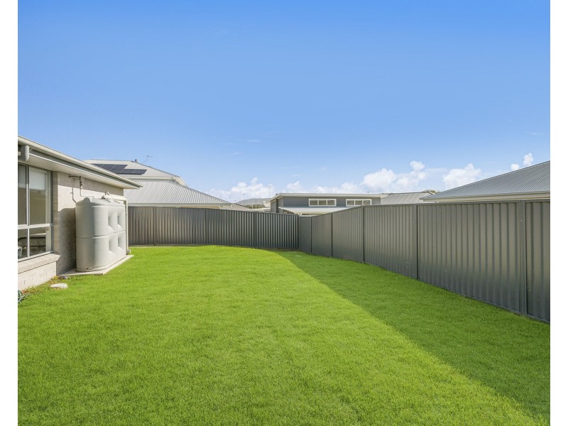 8 Anegada Road, Lake Cathie NSW 2445