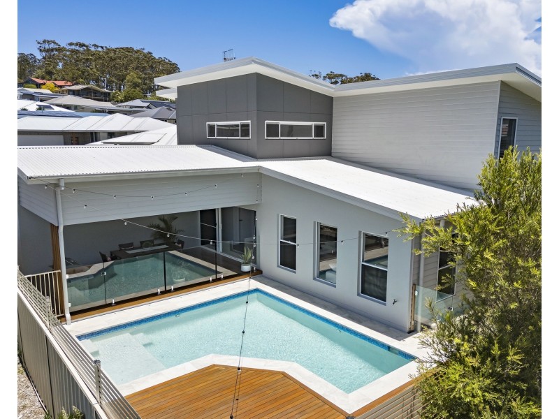 9 Ella Close, Bonny Hills NSW 2445