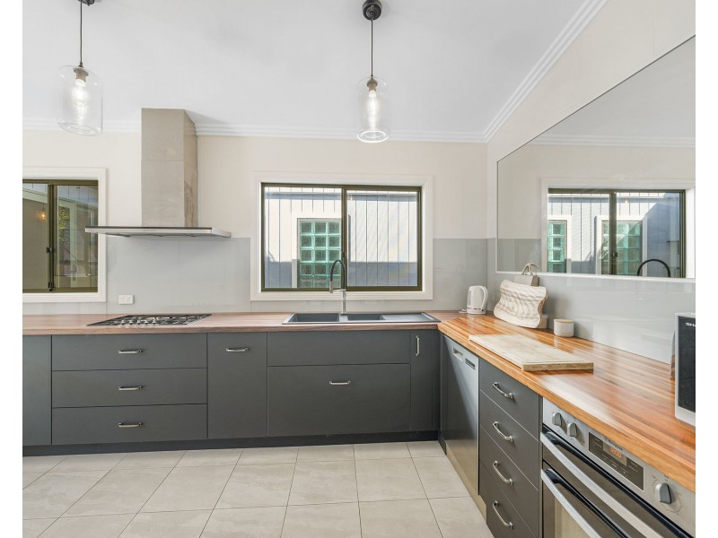 1580 Ocean Drive, Lake Cathie NSW 2445