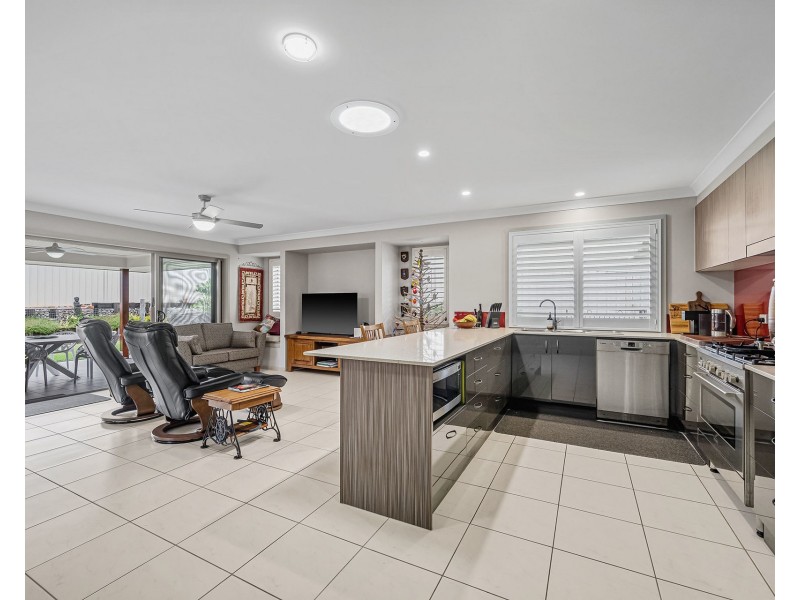 5 Catalina Close, Lake Cathie NSW 2445