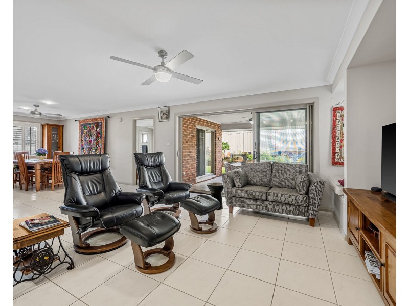 5 Catalina Close, Lake Cathie NSW 2445