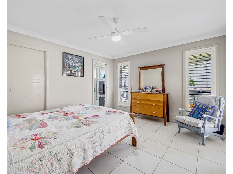 5 Catalina Close, Lake Cathie NSW 2445