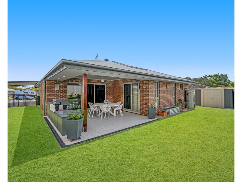 5 Catalina Close, Lake Cathie NSW 2445