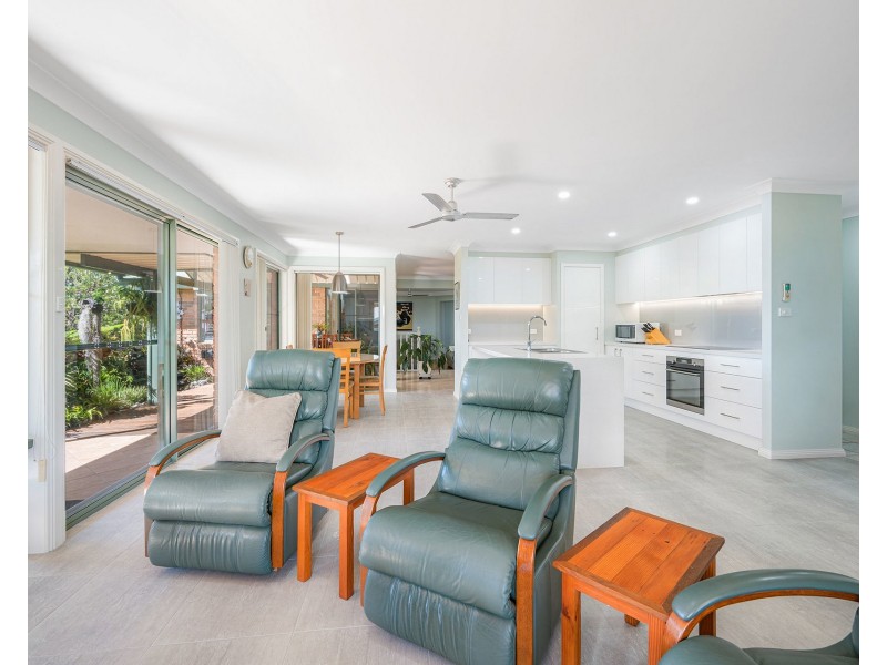 30 Kendall Crescent, Bonny Hills NSW 2445