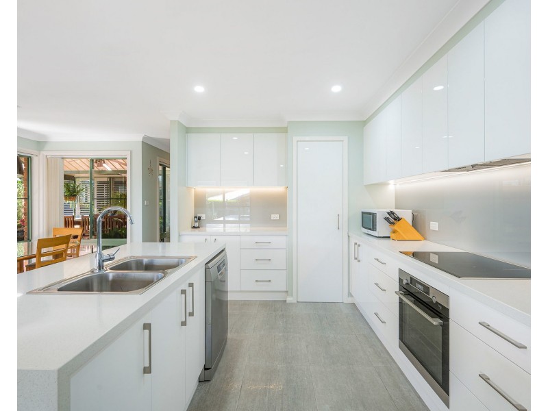 30 Kendall Crescent, Bonny Hills NSW 2445