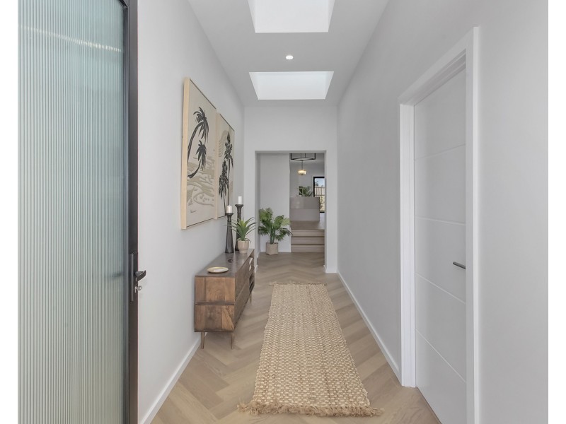 21 Tobago Parade, Lake Cathie NSW 2445