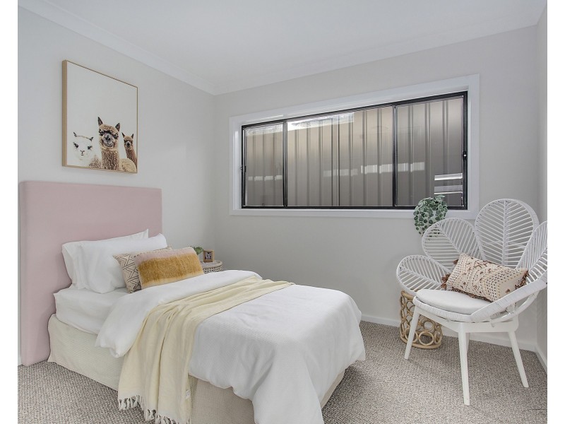 21 Tobago Parade, Lake Cathie NSW 2445