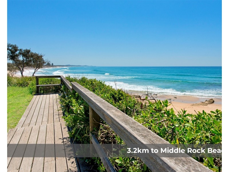 21 Tobago Parade, Lake Cathie NSW 2445