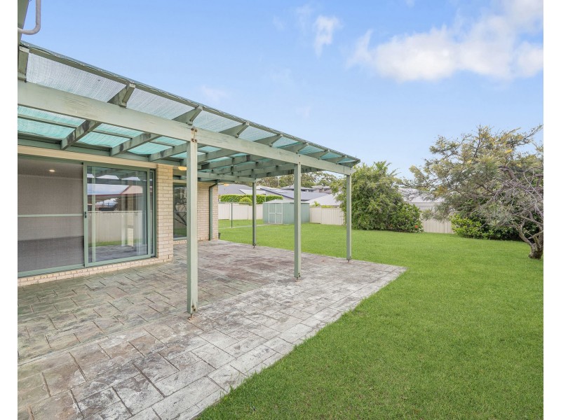 22 Kendall Crescent, Bonny Hills NSW 2445