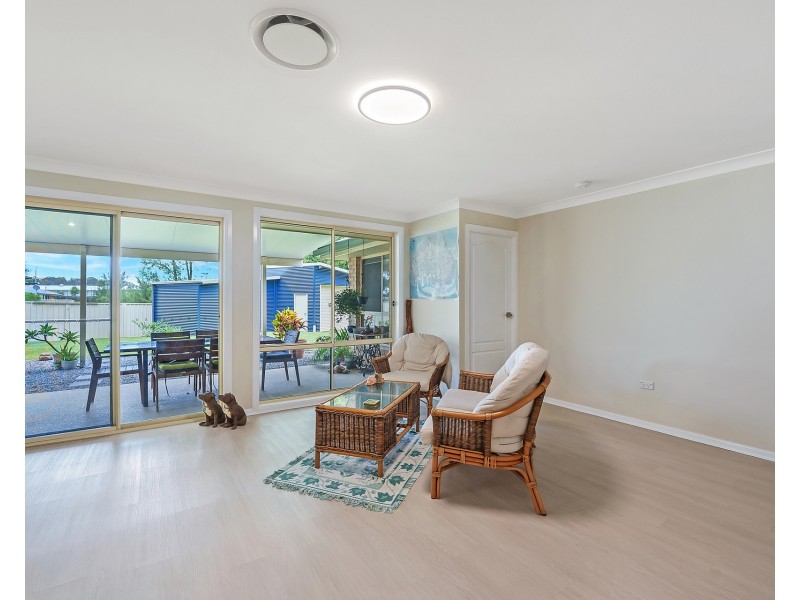 39 Explorers Way, Lake Cathie NSW 2445