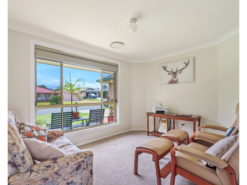 39 Explorers Way, Lake Cathie NSW 2445