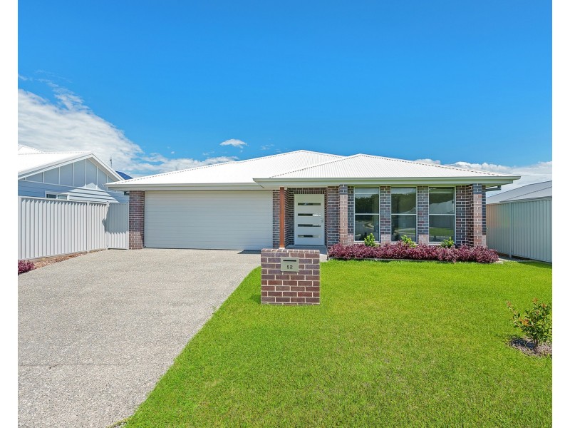 52 Prince Of Wales Drive, Dunbogan NSW 2443