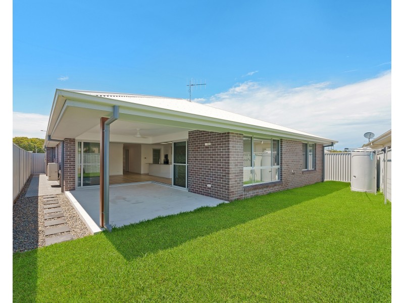 52 Prince Of Wales Drive, Dunbogan NSW 2443