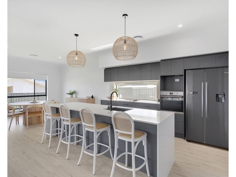 22 Dominica Street, Lake Cathie NSW 2445