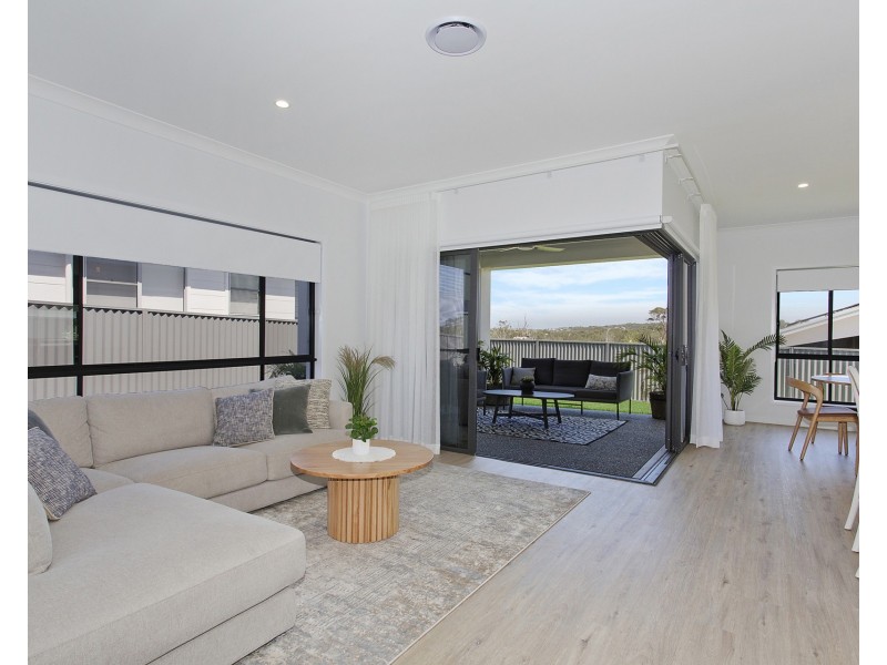 22 Dominica Street, Lake Cathie NSW 2445