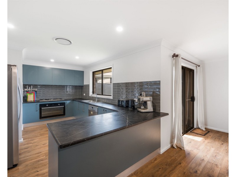 4 Antilles Way, Lake Cathie NSW 2445