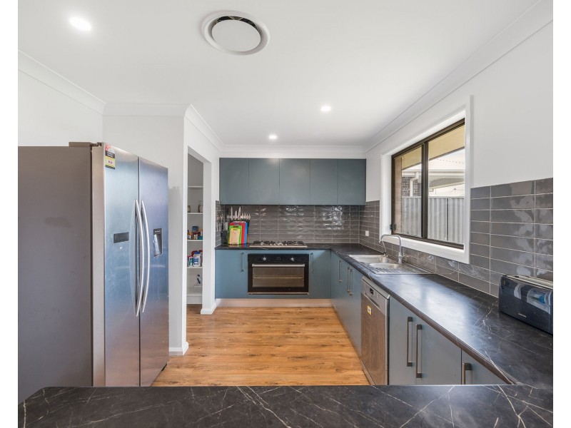 4 Antilles Way, Lake Cathie NSW 2445