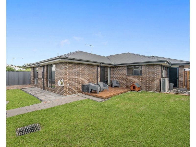 4 Antilles Way, Lake Cathie NSW 2445