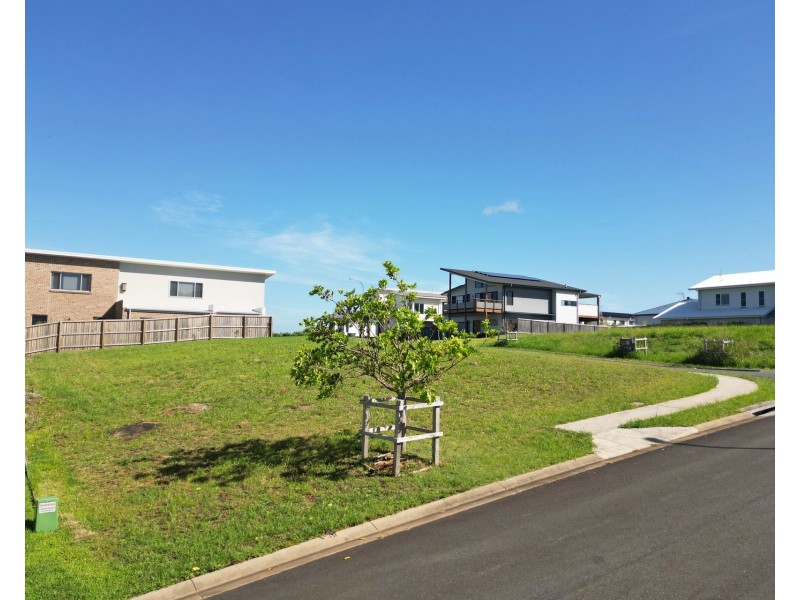 22 Waterside Way, Lake Cathie NSW 2445
