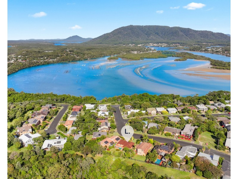 16 Bergalia Crescent, Camden Head NSW 2443