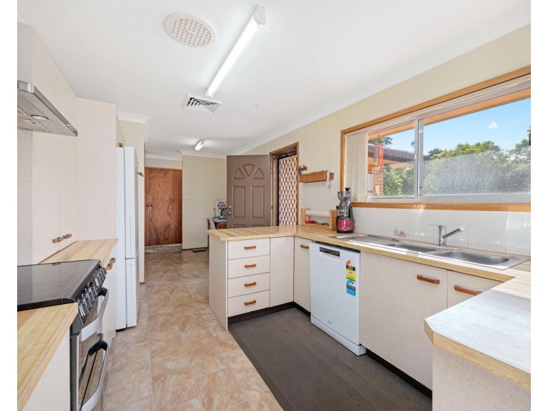 16 Bergalia Crescent, Camden Head NSW 2443