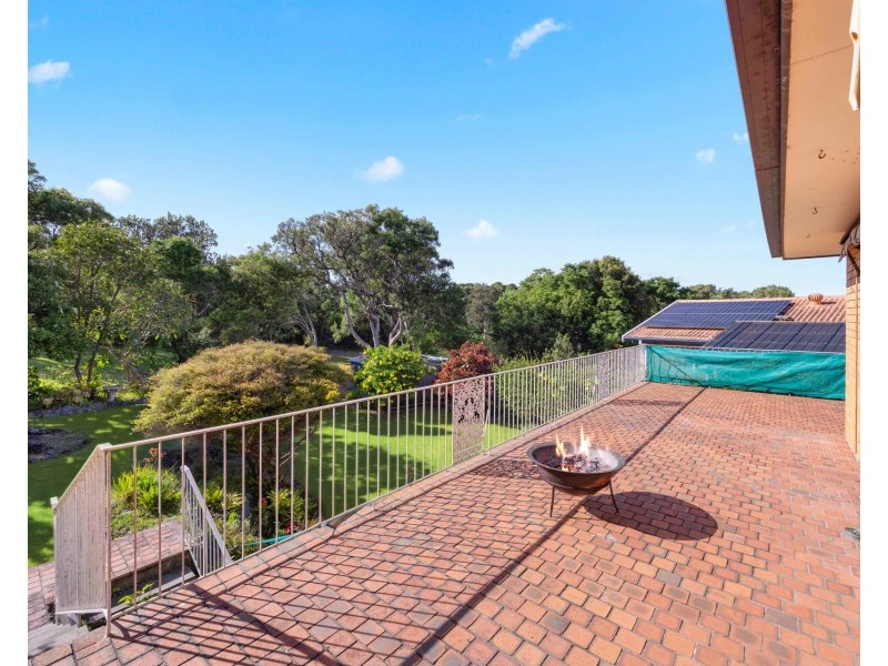 16 Bergalia Crescent, Camden Head NSW 2443