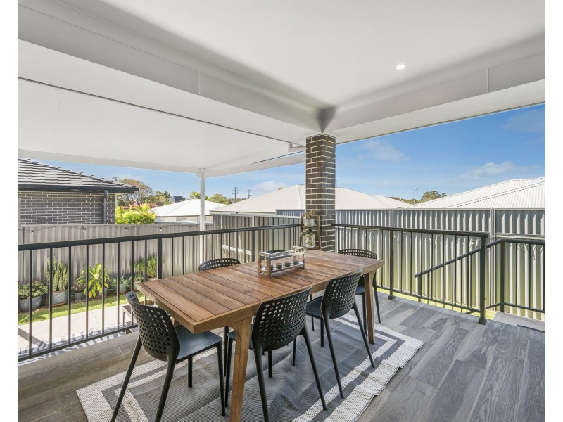 7 Seaside Drive, Lake Cathie NSW 2445