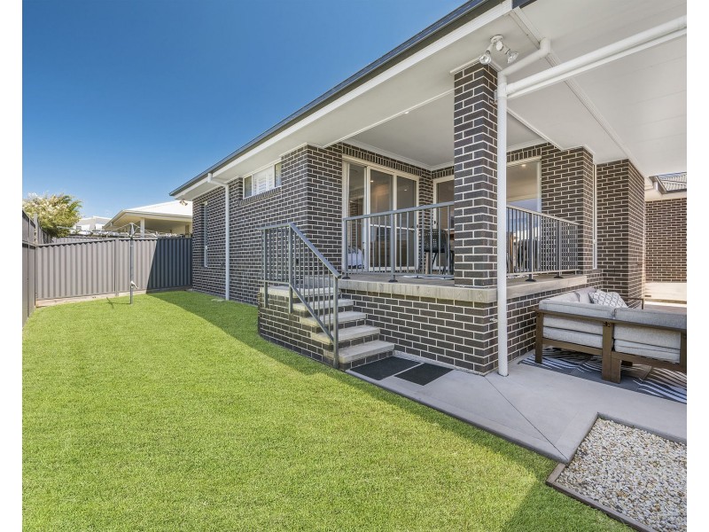 7 Seaside Drive, Lake Cathie NSW 2445
