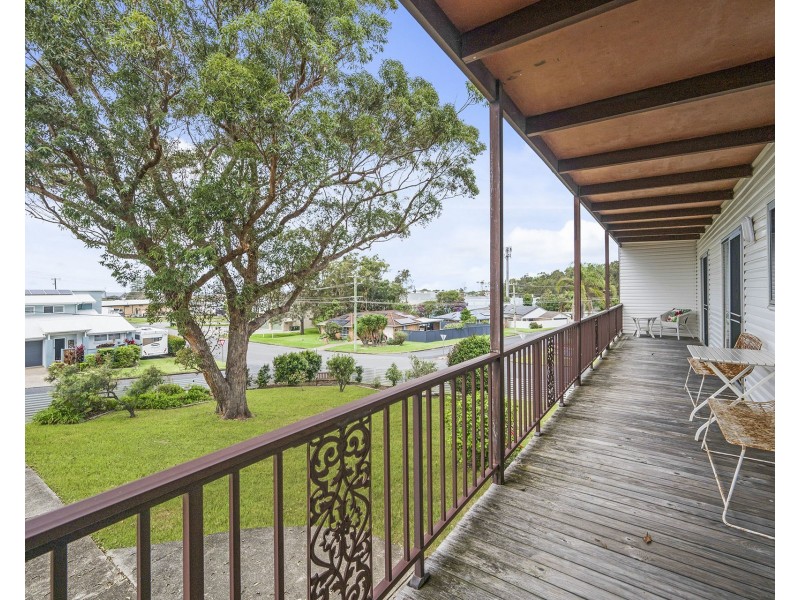 1 Monica Place, Lake Cathie NSW 2445