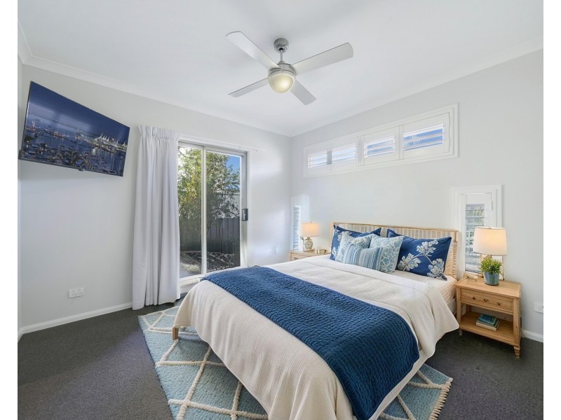 16 Summer Circuit, Lake Cathie NSW 2445
