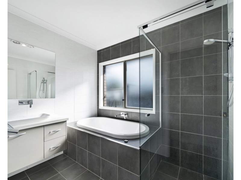 16 Summer Circuit, Lake Cathie NSW 2445
