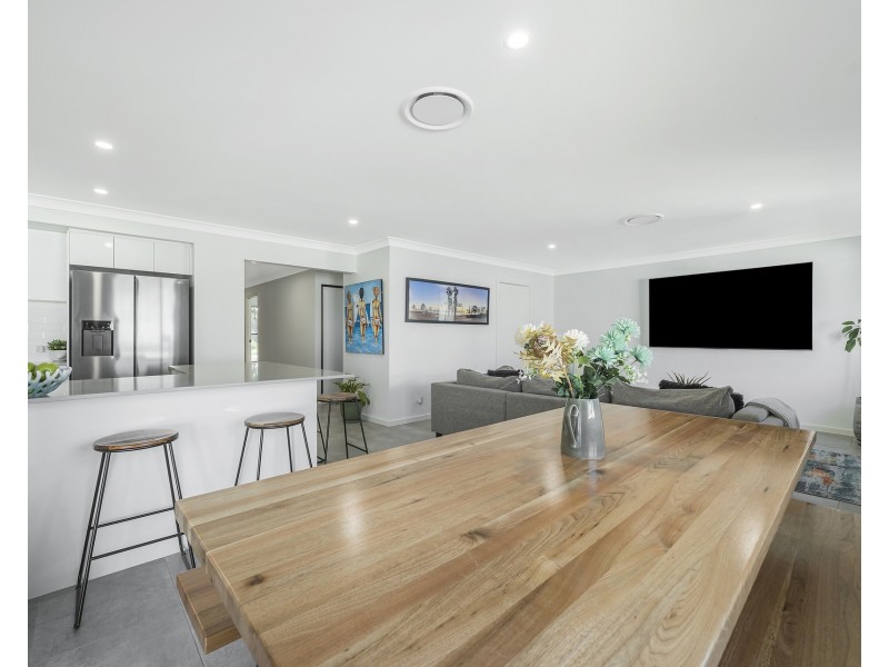 137 Scarborough Way, Dunbogan NSW 2443