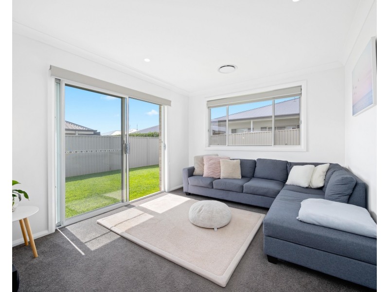 6 Seahorse Rise, Lake Cathie NSW 2445