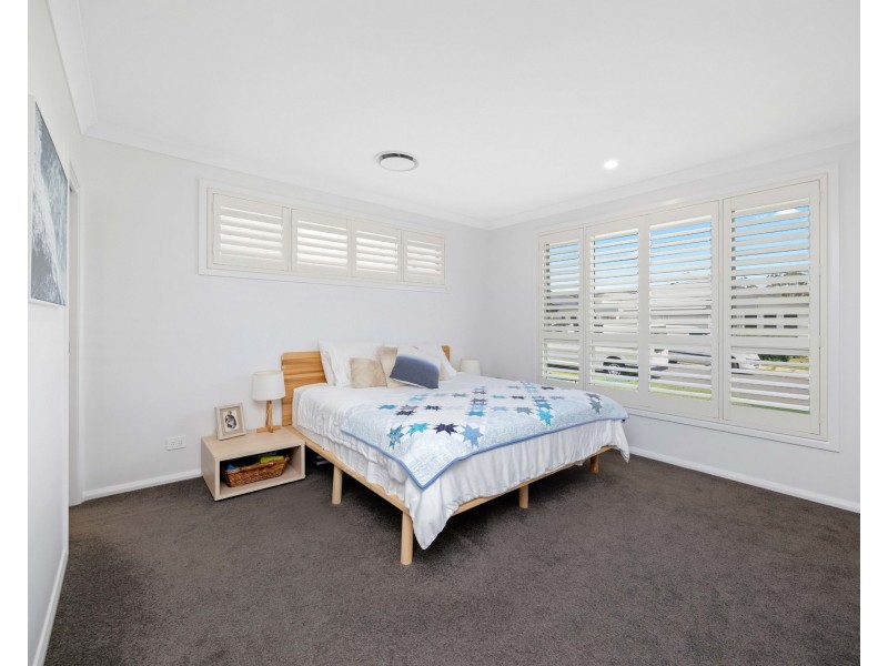 6 Seahorse Rise, Lake Cathie NSW 2445