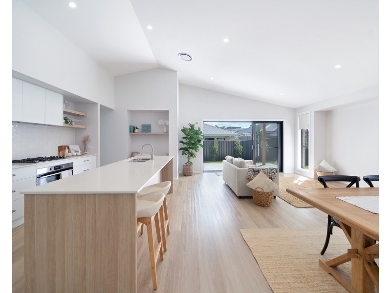 4 Anegada Road, Lake Cathie NSW 2445