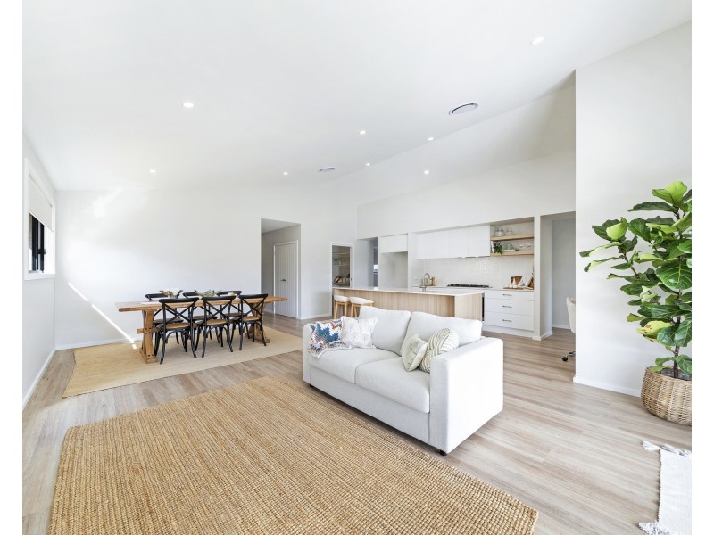 4 Anegada Road, Lake Cathie NSW 2445