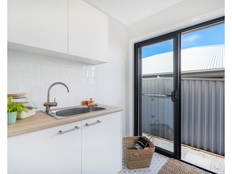 4 Anegada Road, Lake Cathie NSW 2445