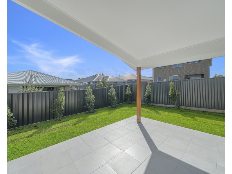 4 Anegada Road, Lake Cathie NSW 2445