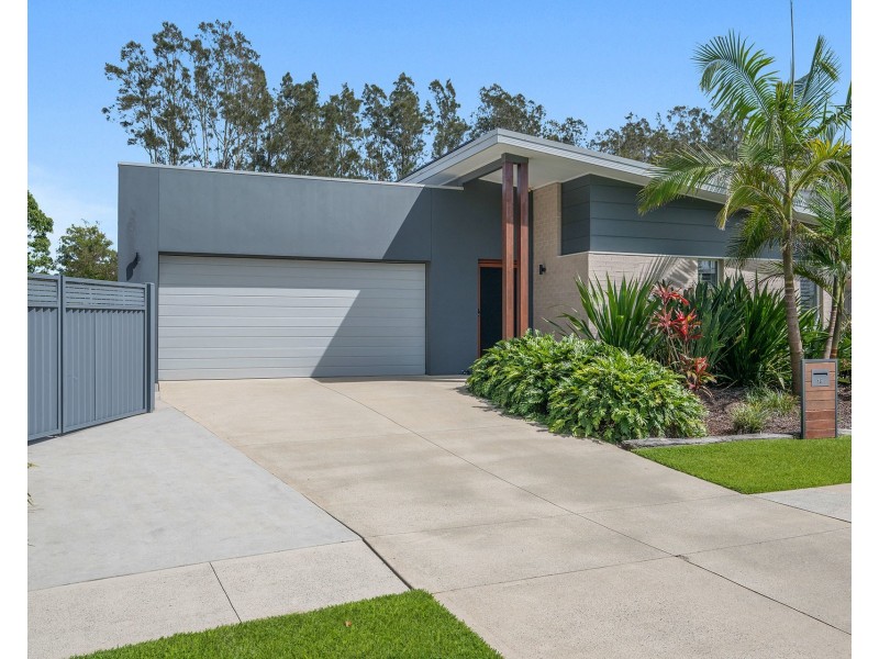 15 Antigua Avenue, Lake Cathie NSW 2445