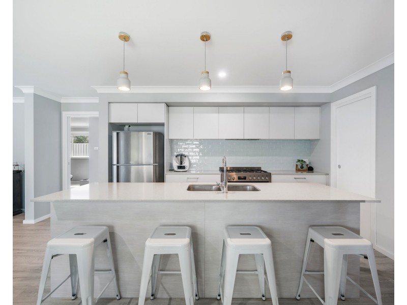 15 Antigua Avenue, Lake Cathie NSW 2445