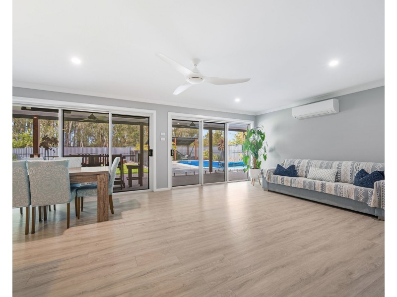 15 Antigua Avenue, Lake Cathie NSW 2445