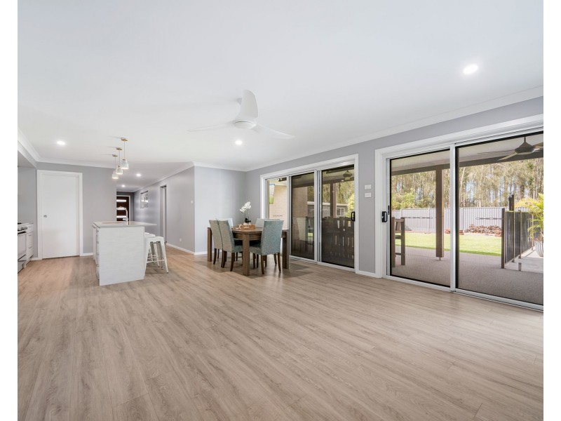 15 Antigua Avenue, Lake Cathie NSW 2445