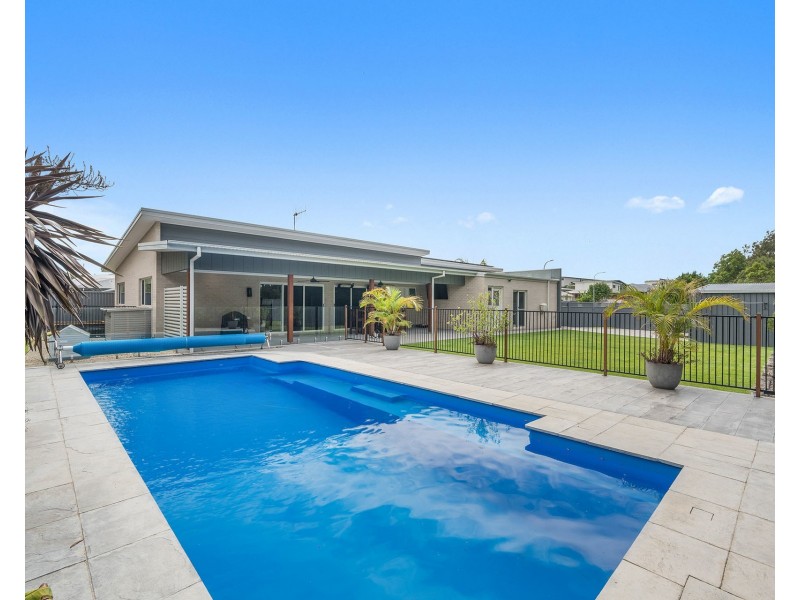 15 Antigua Avenue, Lake Cathie NSW 2445