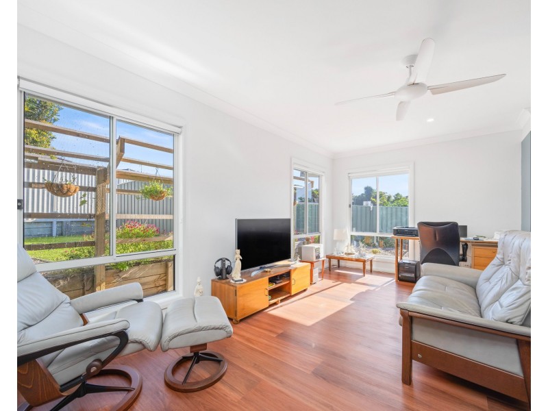 8 Golden Grove, Dunbogan NSW 2443