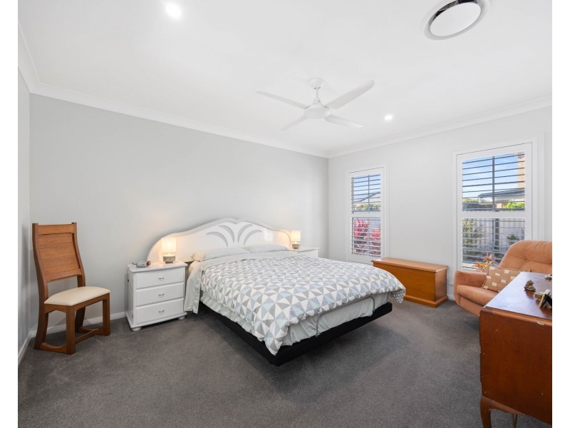 8 Golden Grove, Dunbogan NSW 2443