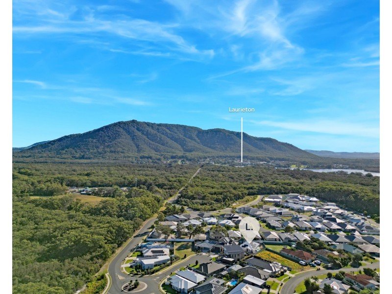 8 Golden Grove, Dunbogan NSW 2443