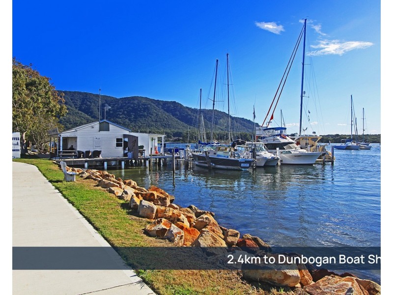 8 Golden Grove, Dunbogan NSW 2443