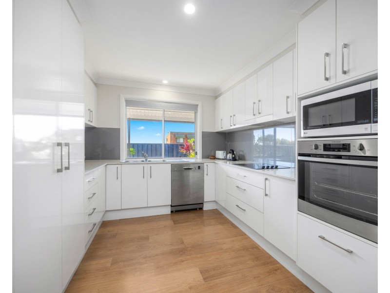 16 Seymour Street, Laurieton NSW 2443