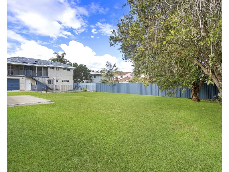 16 McLennan Street, Laurieton NSW 2443