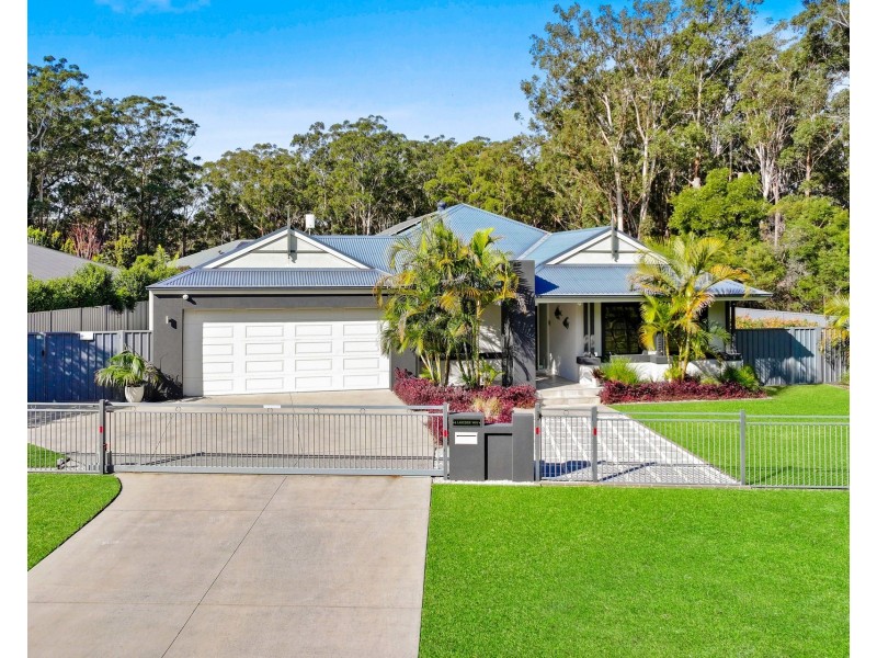 6 Lakeside Way, Lake Cathie NSW 2445
